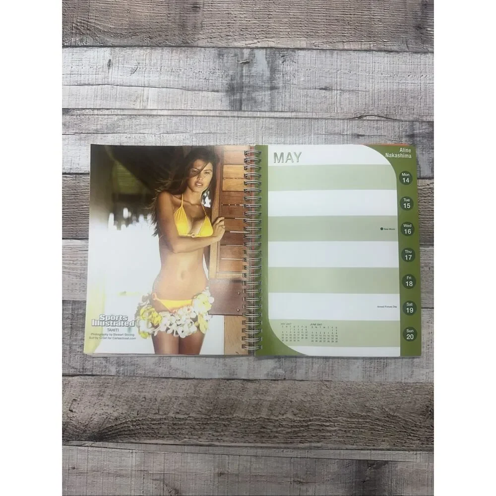 VTG Y2K 2007 Sports Illustrated Swimsuit Calendar Spiral Bound Model Calendar